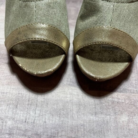 Dana Buchman Womens Wedge Peep-Toe Sandals Size 9 Medium Beige & Gold - Picture 6 of 11